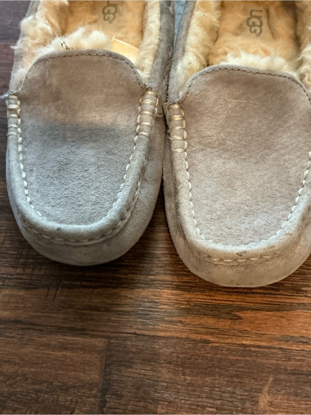 UGG Ansley Light Gray Sued Shearling Moccasin Slippers Womens Size 5 - Picture 4 of 8